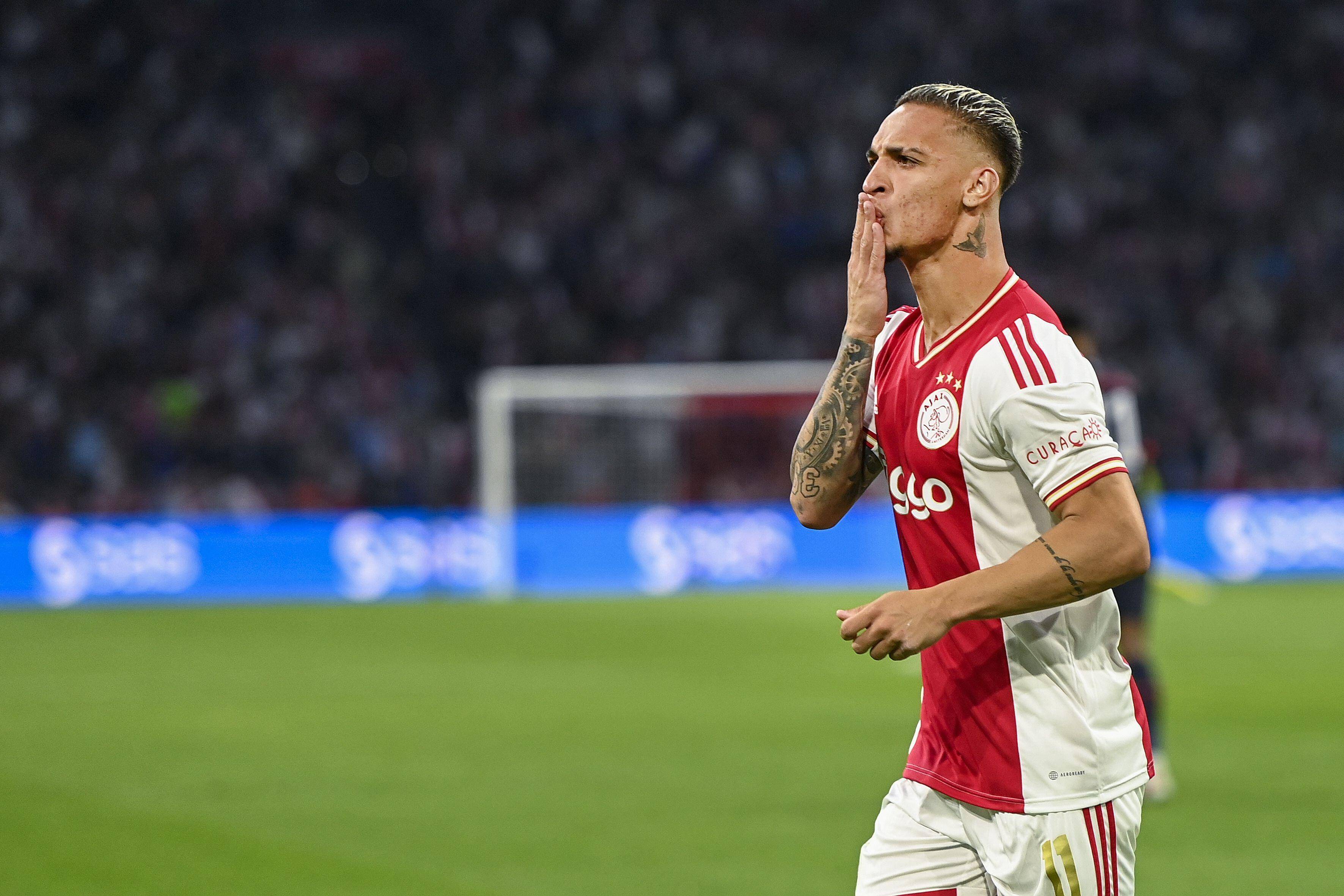 关于阿贾克斯国际比赛日官宣签约门兴格拉德巴赫围绕葡超门线救险，网友：曼城窗口期外线爆发的信息