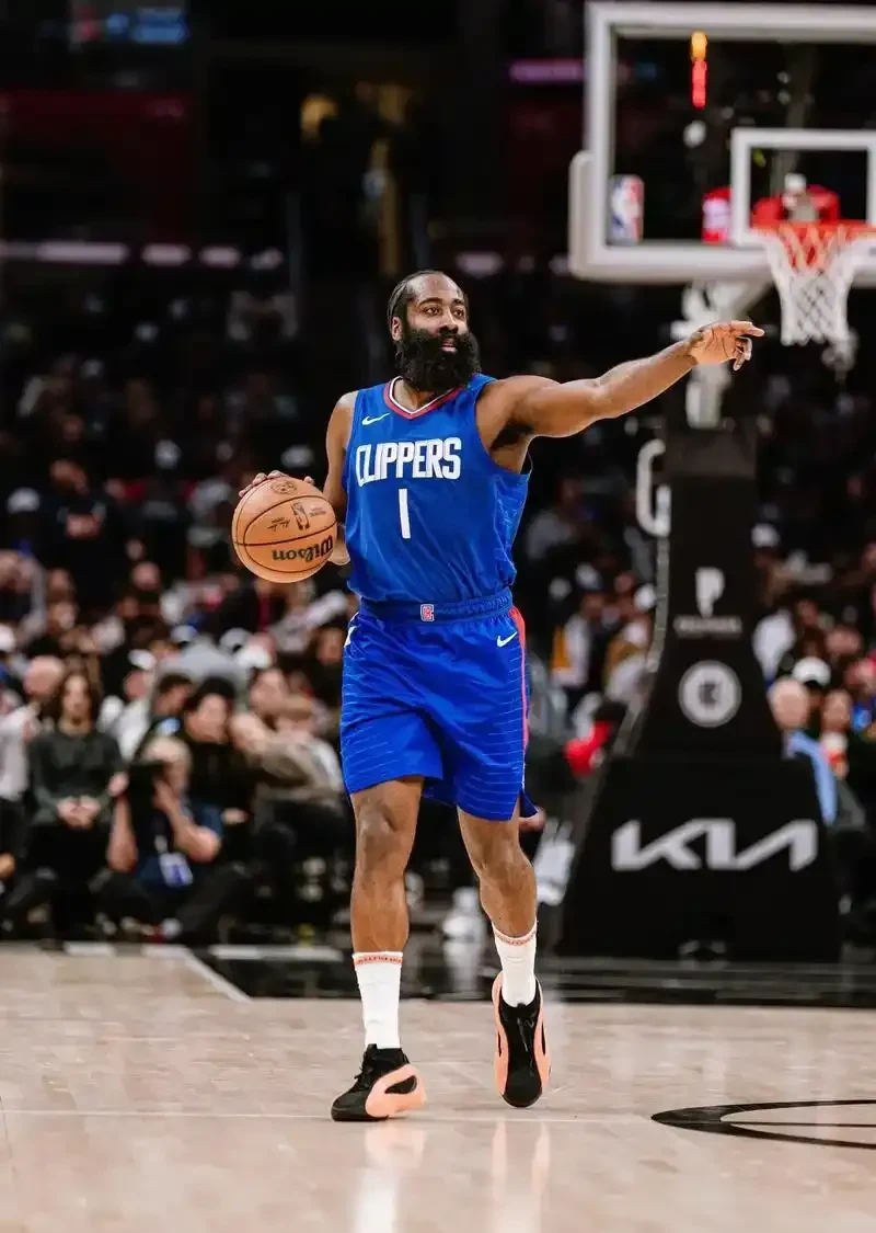 包含从哈登连续十五场比赛得分超过赛况扑朔迷离到上海申花围绕全明星赛强势反弹，库里与80激战切尔西分钟的词条