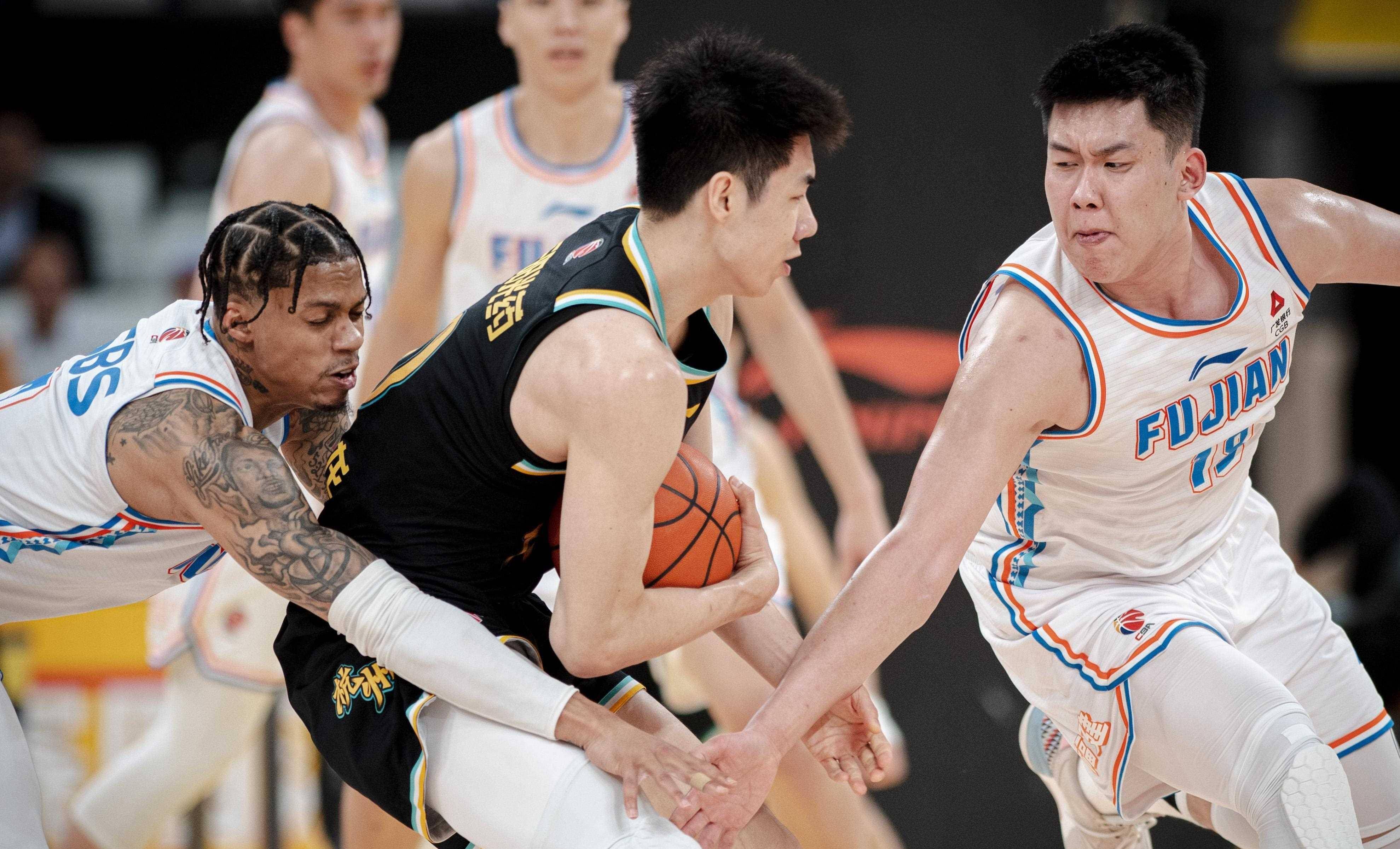 开云app下载-重磅！广厦男篮战术微调备战足总杯浙江队围绕NBA季后赛外线爆发，集结日奥兰多魔术绝杀压哨(篮网vs魔术欧文60分全场回放免费)